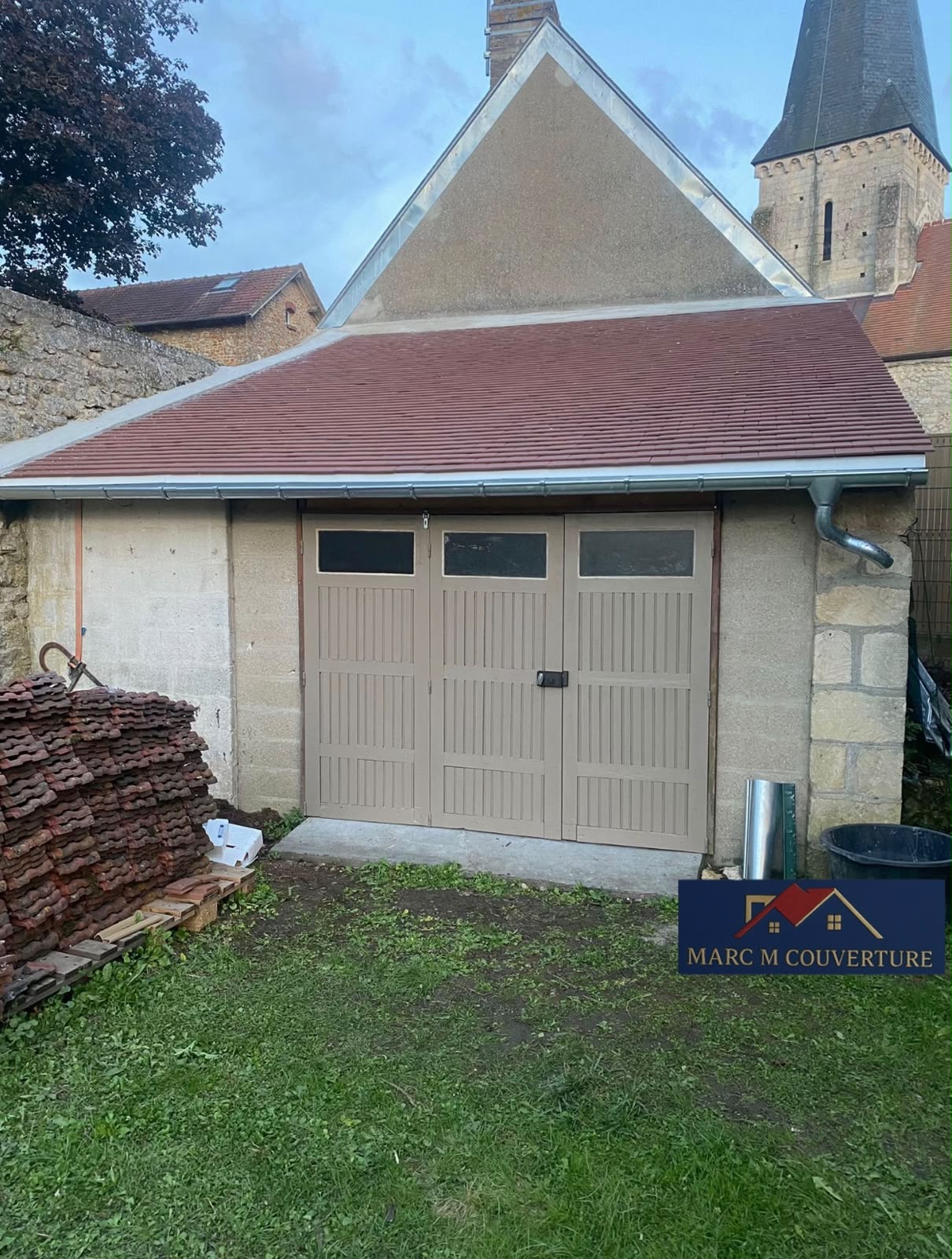 Toiture tuiles refaite avec gouttière zinc neuve
